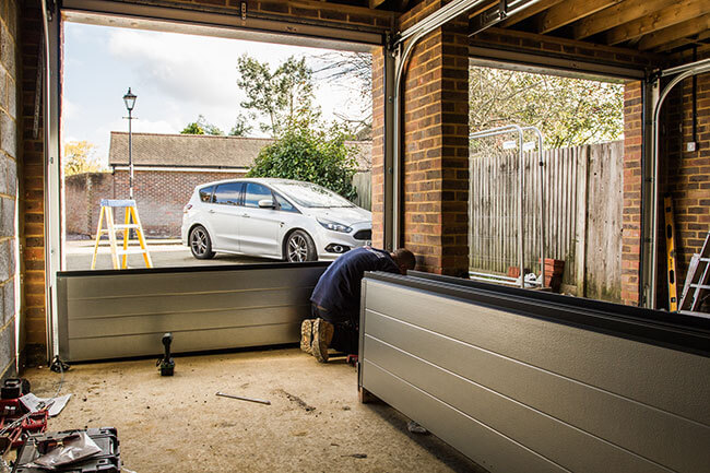 garage door repairs Horley